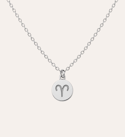 Rizo stjärntecken halsband, silverfärgad berlock graverad med zodiac-tecken